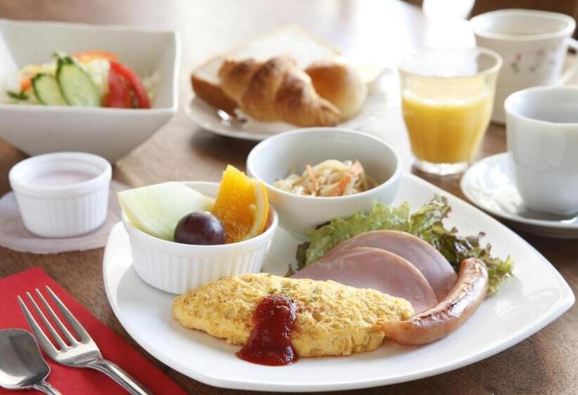 فندق Claire Higasa