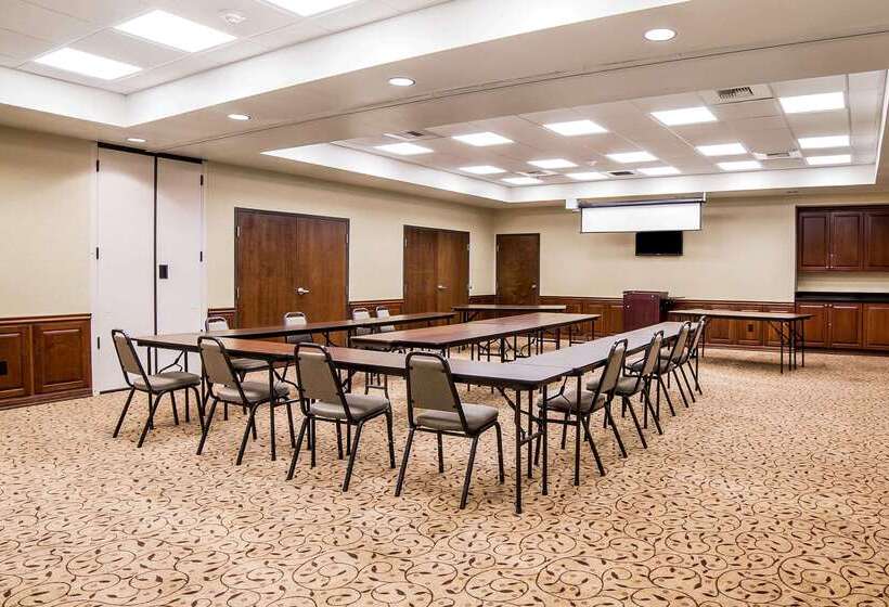 فندق Comfort Inn & Suites Henderson  Las Vegas