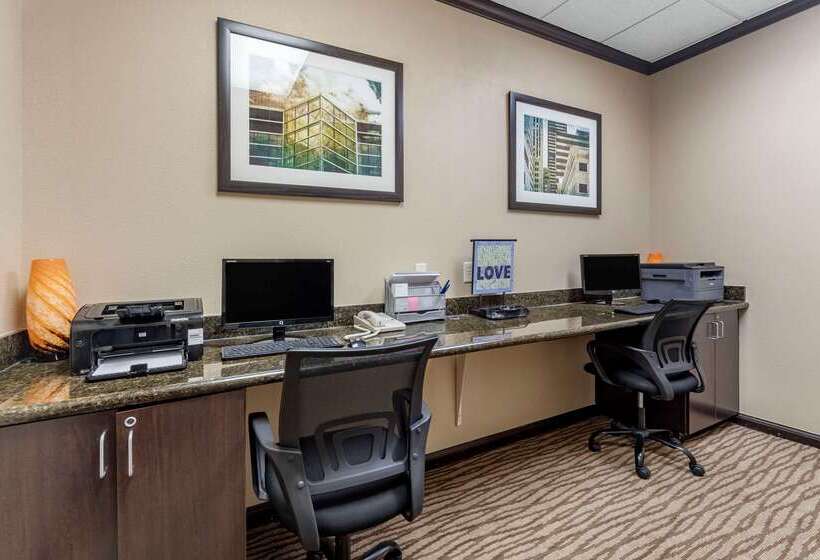 فندق Comfort Inn & Suites Oklahoma City West  I40