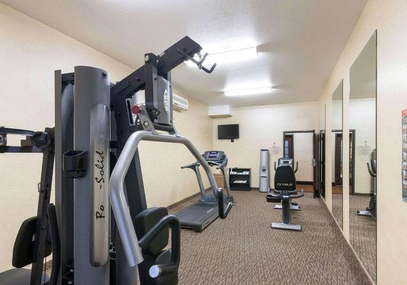 בית מלון כפרי Comfort Inn & Suites Regional Medical Center