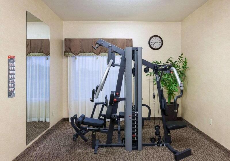 בית מלון כפרי Comfort Inn & Suites Regional Medical Center