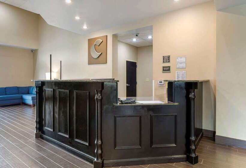 فندق Comfort Suites