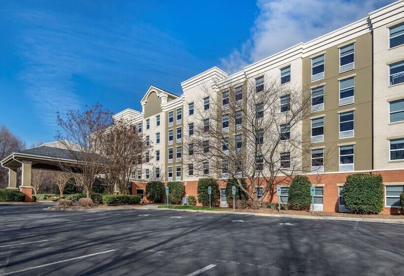 فندق Comfort Suites Near Birkdale Villagehuntersville