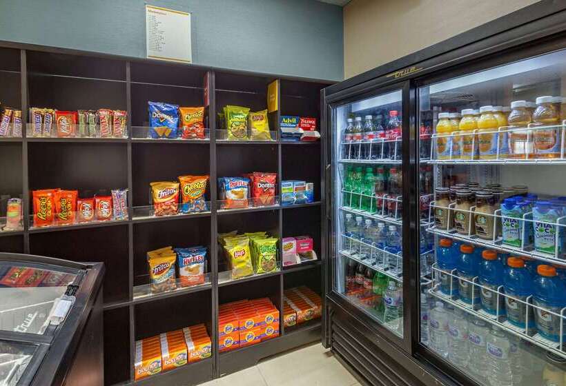 Отель Comfort Suites Pineville  Ballantyne Area