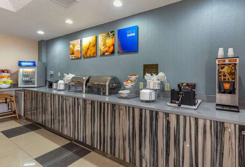 Отель Comfort Suites Pineville  Ballantyne Area