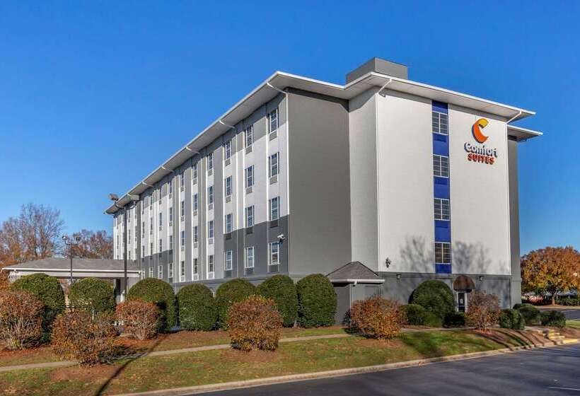 Отель Comfort Suites Pineville  Ballantyne Area