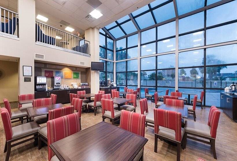 فندق Comfort Suites Beachside