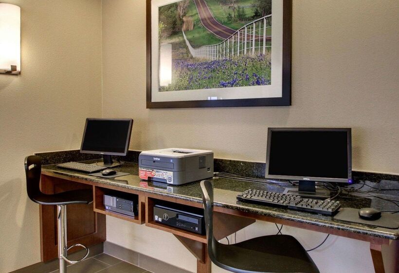 Отель Comfort Suites Tyler South