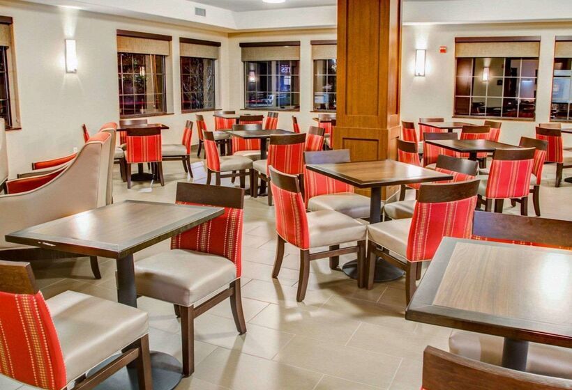 Отель Comfort Suites Tyler South