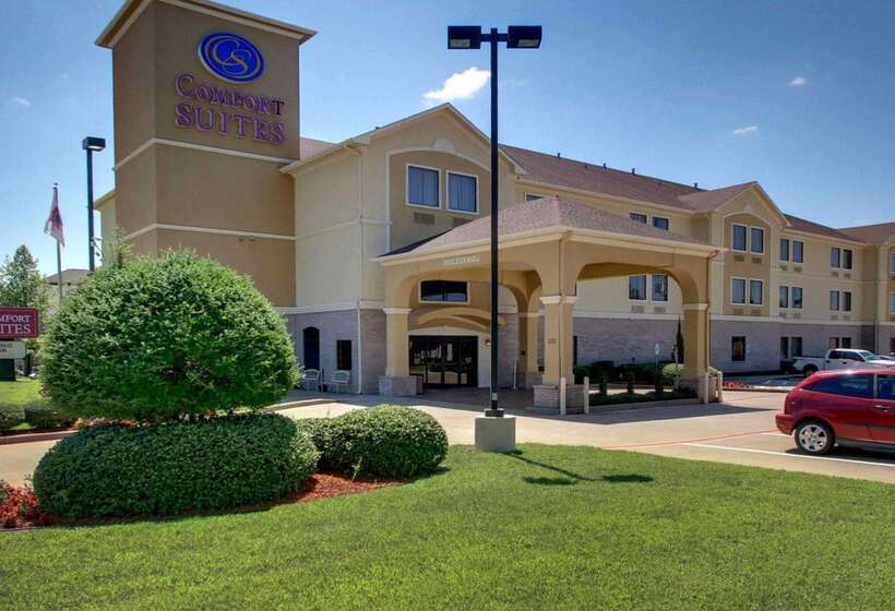 Отель Comfort Suites Tyler South