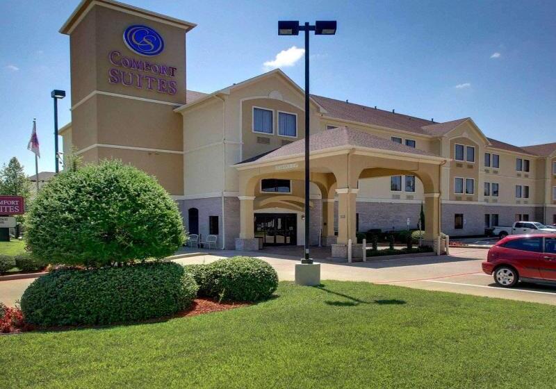 Отель Comfort Suites Tyler South