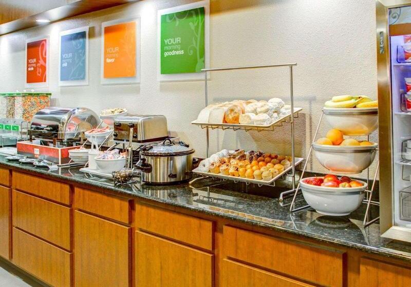 Отель Comfort Suites Tyler South