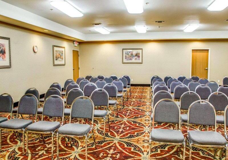 Отель Comfort Suites Tyler South