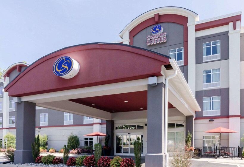 ホテル Comfort Suites Williamsburg Historic Area