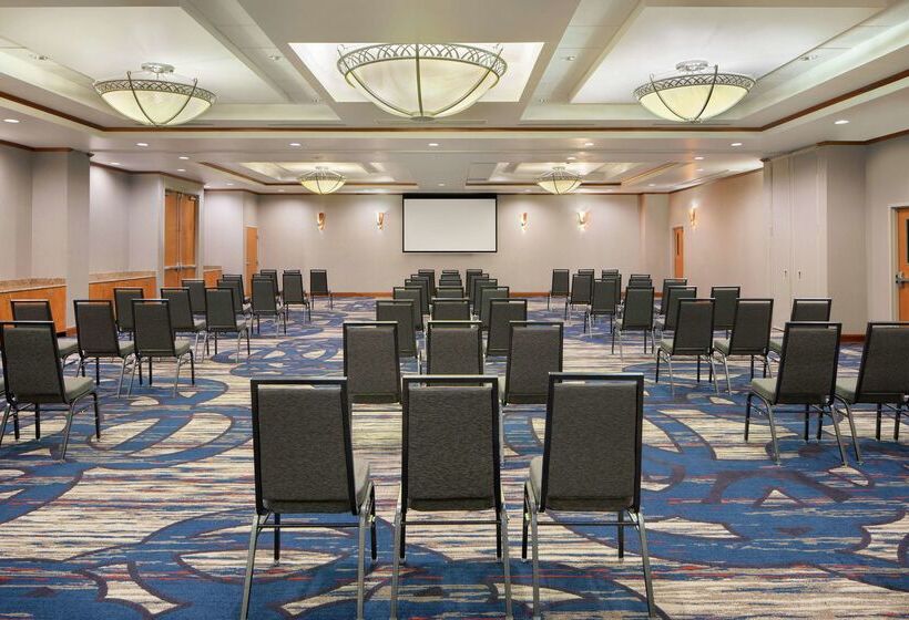 호텔 Doubletree By Hilton Richmond Airport