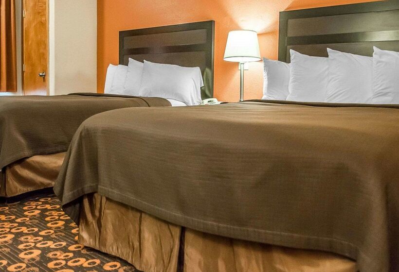 Отель Econo Lodge Inn & Suites