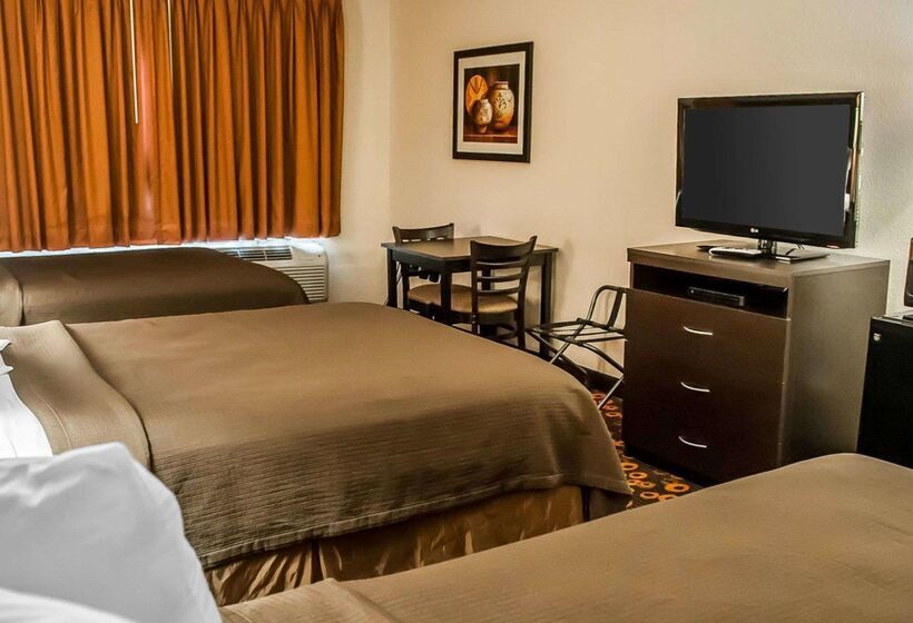 Отель Econo Lodge Inn & Suites