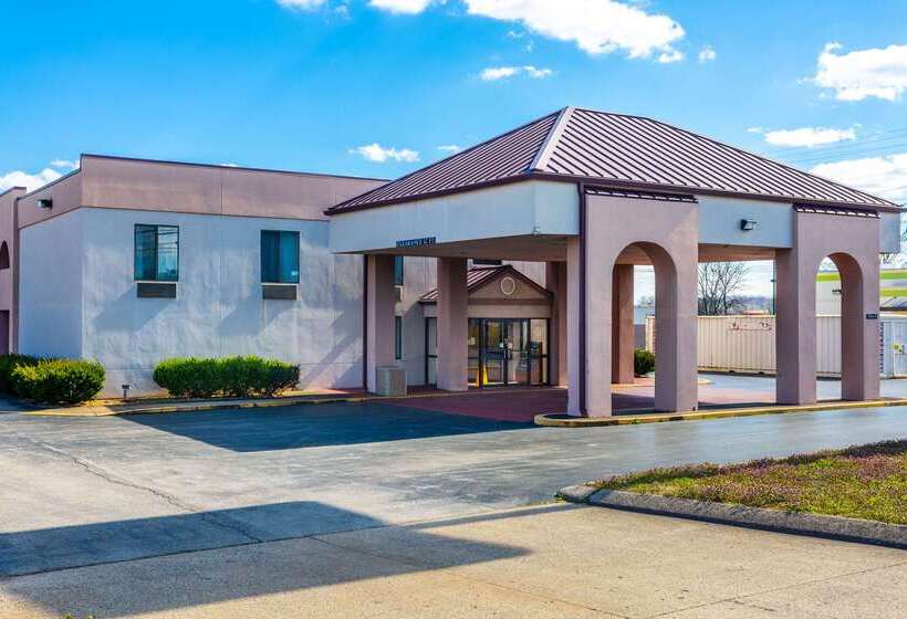 فندق Econo Lodge & Suites Clarksville