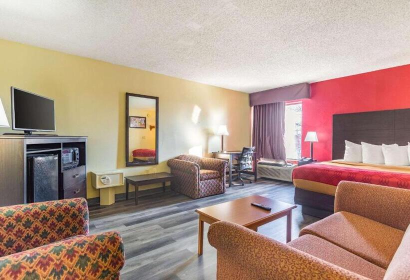 فندق Econo Lodge & Suites Clarksville