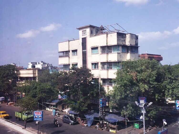 בית מלון כפרי Executive Tower