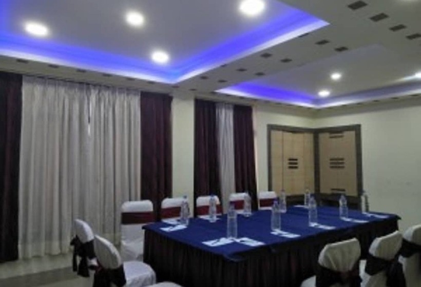 בית מלון כפרי Executive Tower