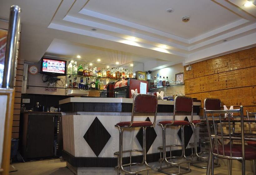 בית מלון כפרי Executive Tower