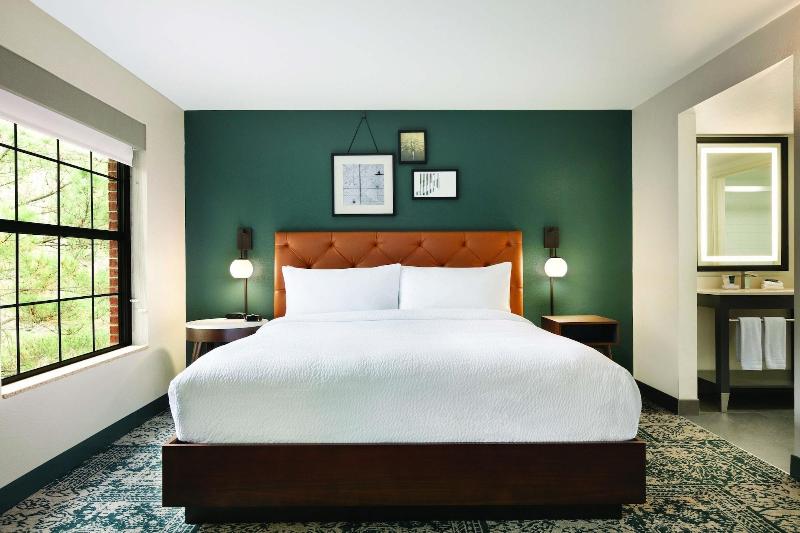 فندق Four Points By Sheraton Raleigh Arena