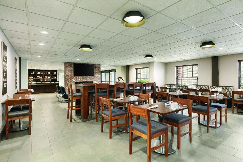 فندق Four Points By Sheraton Raleigh Arena