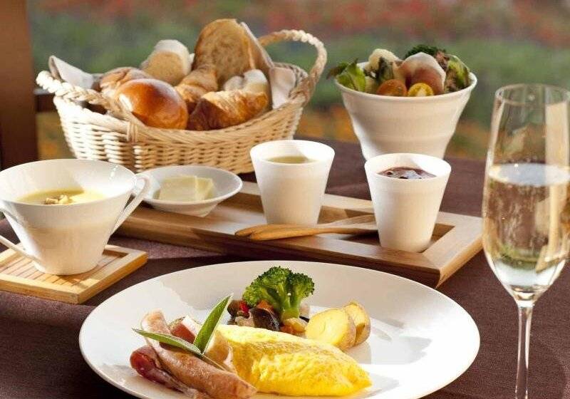 בית מלון כפרי Furano Resort Orika