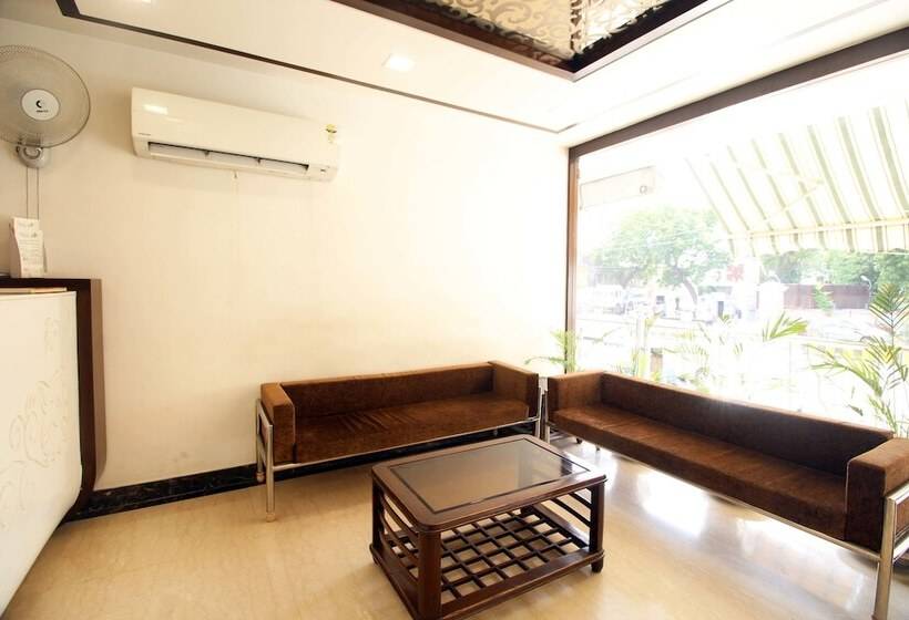 ホテル Genx Usha Kiran Agra