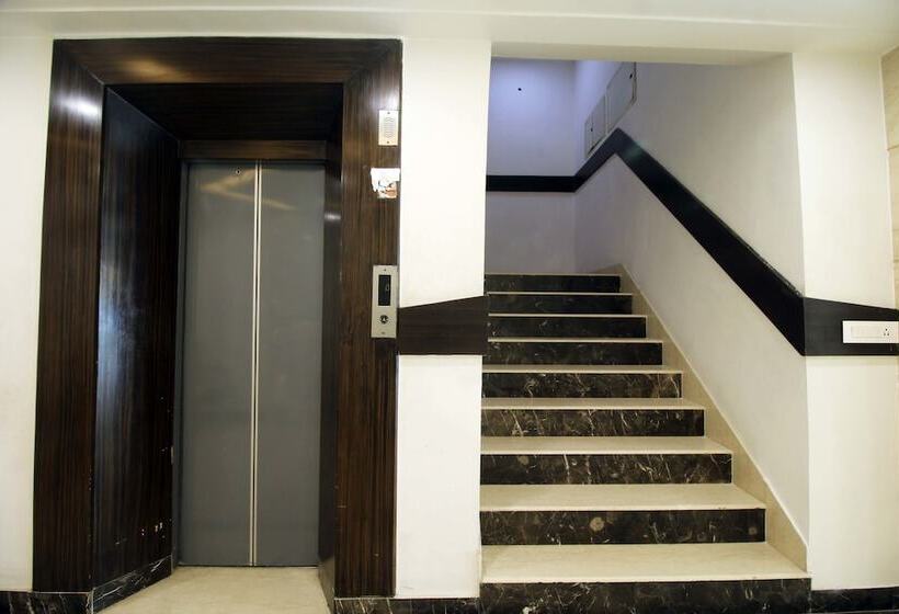 ホテル Genx Usha Kiran Agra