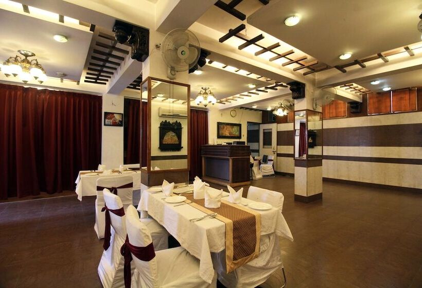 ホテル Genx Usha Kiran Agra