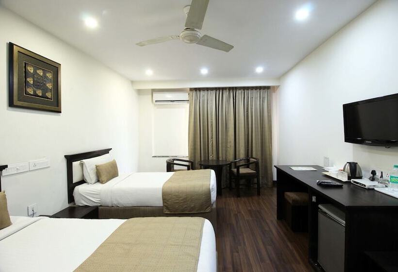 ホテル Genx Usha Kiran Agra