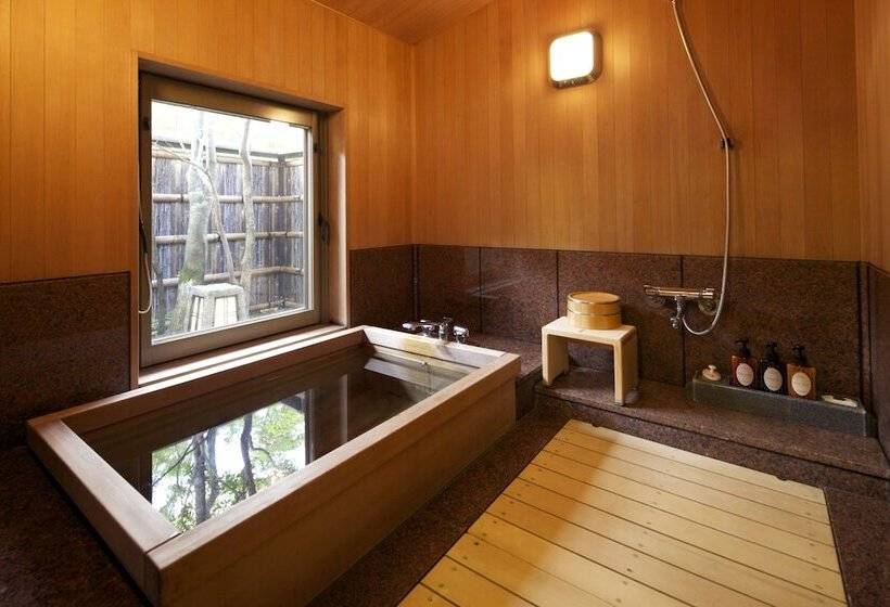 هتل Unzen Hanzuiryo By Onko Chishin