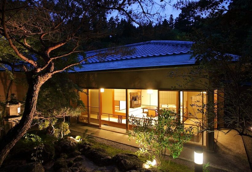 هتل Unzen Hanzuiryo By Onko Chishin