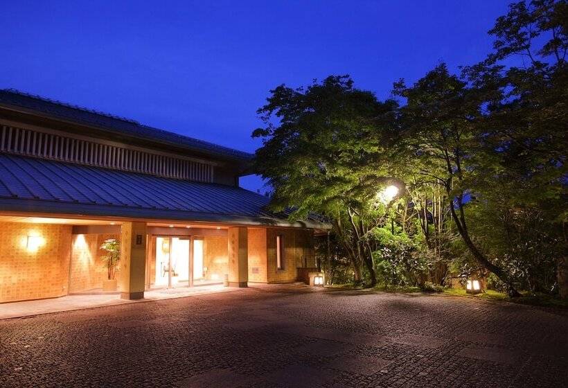 هتل Unzen Hanzuiryo By Onko Chishin