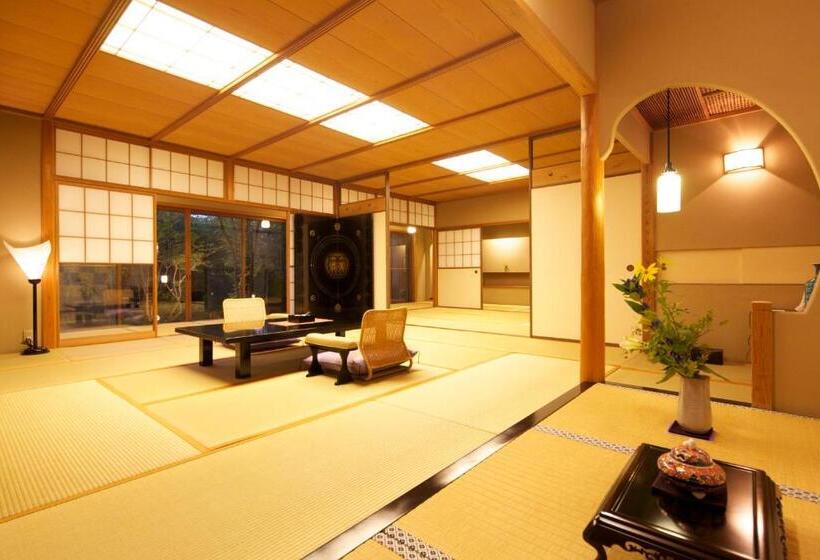 هتل Unzen Hanzuiryo By Onko Chishin