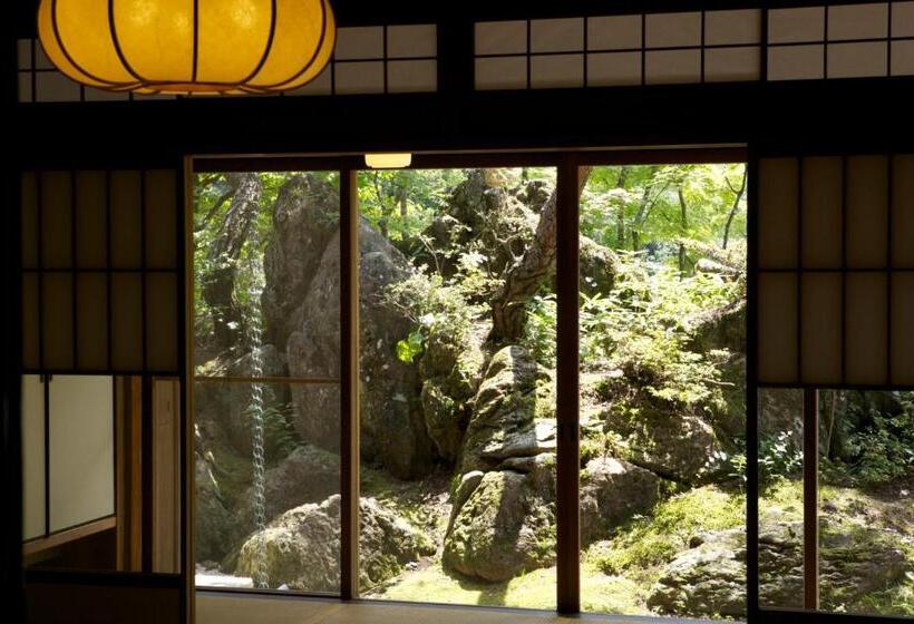 هتل Unzen Hanzuiryo By Onko Chishin