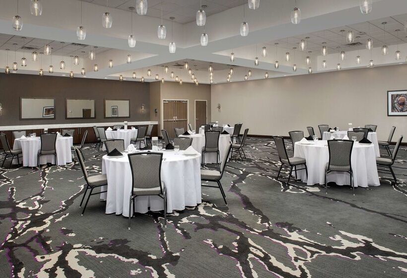 هتل Hilton Garden Inn Columbia Airport