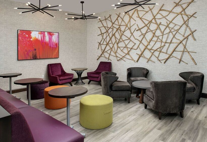 هتل Hilton Garden Inn Columbia Airport