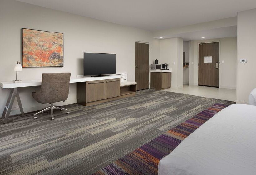 هتل Hilton Garden Inn Columbia Airport