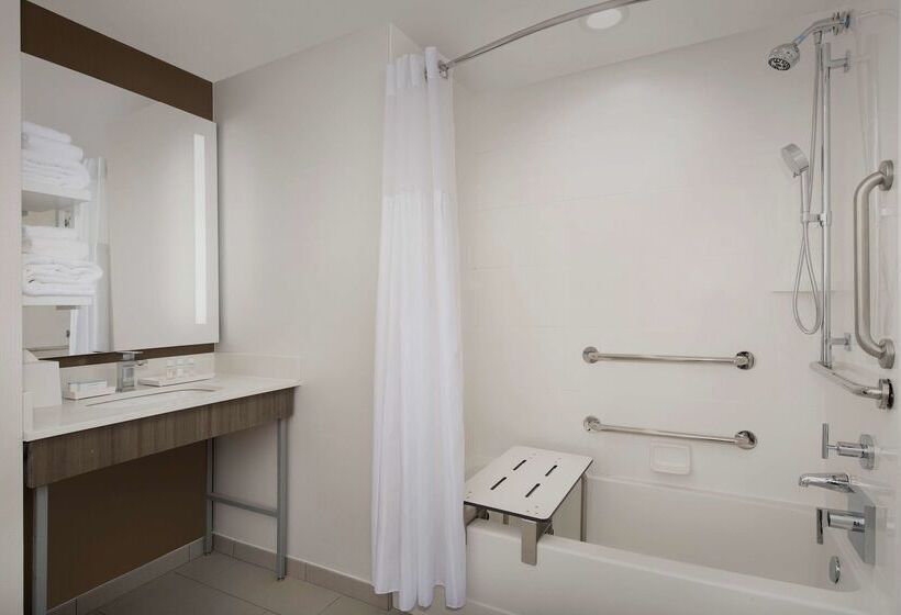 هتل Hilton Garden Inn Columbia Airport