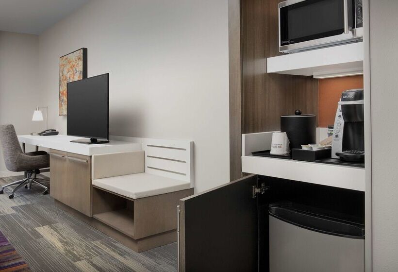 هتل Hilton Garden Inn Columbia Airport