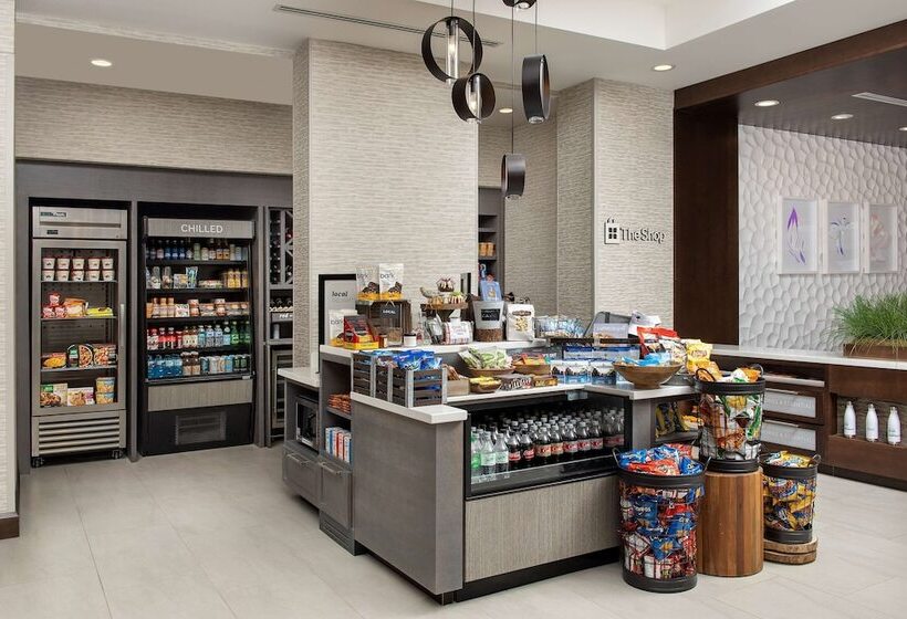 هتل Hilton Garden Inn Columbia Airport