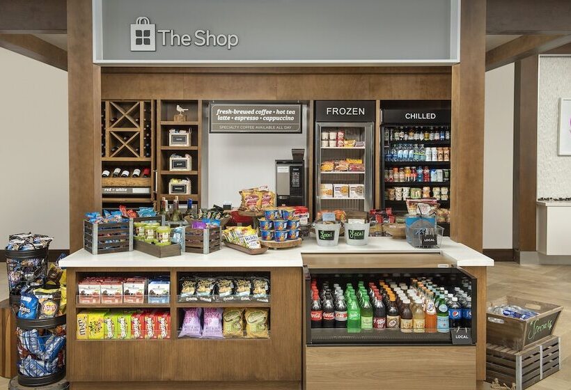 هتل Hilton Garden Inn Columbia Airport