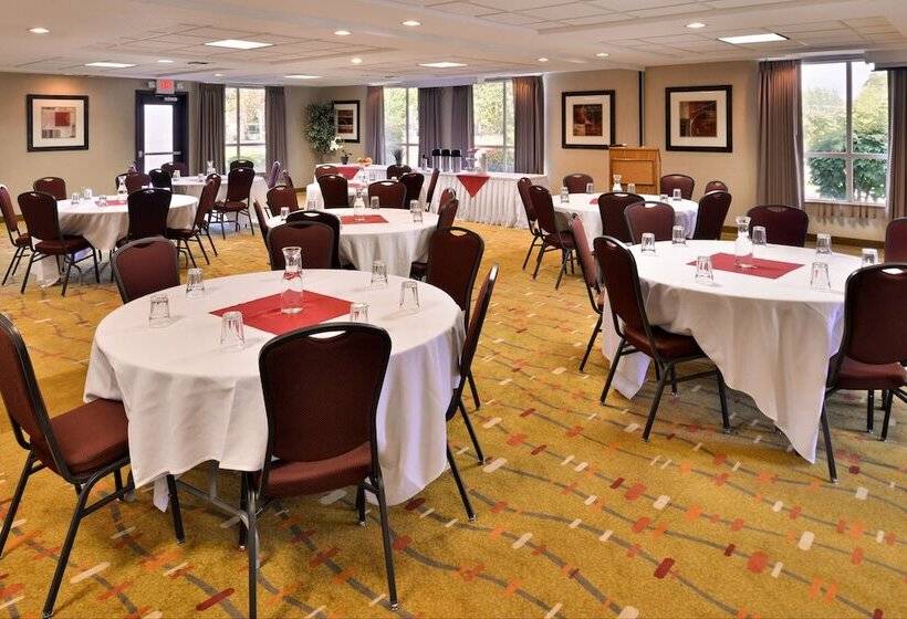 Holiday Inn Express Hotel & Suites Albany, An Ihg