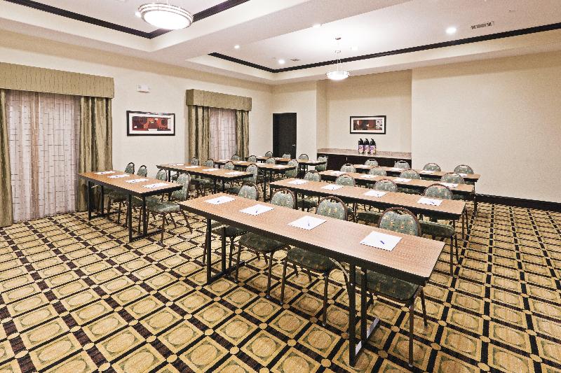 Holiday Inn Express Hotel & Suites Brownfield By Ihg