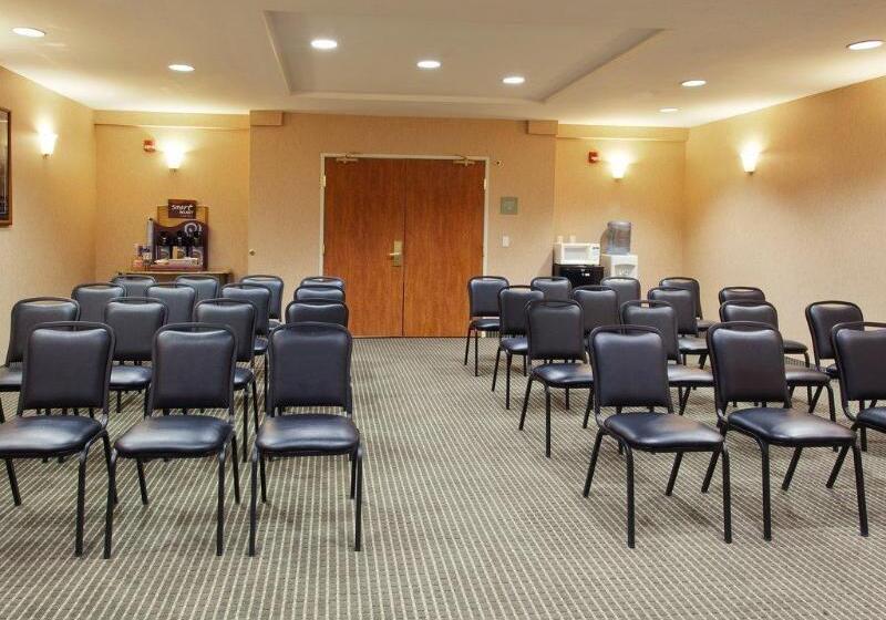 Holiday Inn Express Hotel & Suites Carson City, An Ihg