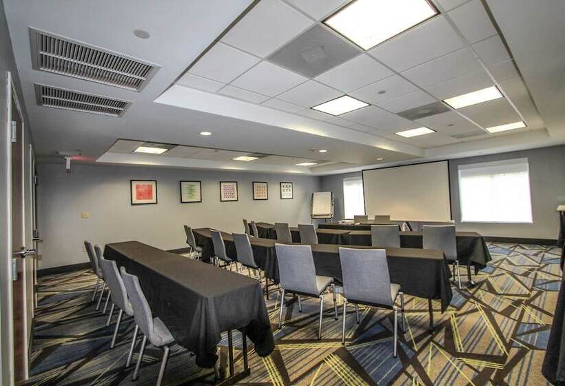 Holiday Inn Express Hotel & Suites Charleston   North, An Ihg