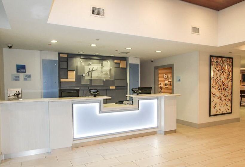 Holiday Inn Express Hotel & Suites Charleston   North, An Ihg